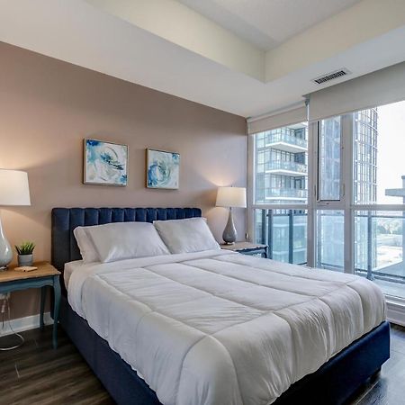 The Benetton Suite - Square One 1 Bedroom + Den + 1 Parking Mississauga Exterior foto